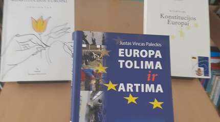 Grendavės biblioteka pasitinka Europos dieną, pristatydama spaudinių parodą „Žvilgsnis į Europos...