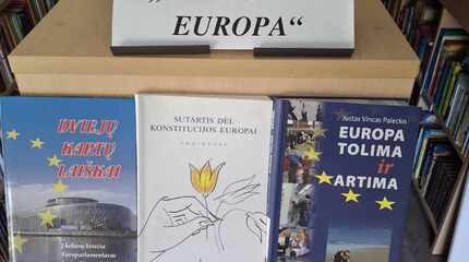 Spaudinių paroda „Drauge su Europa“ Grendavės bibliotekoje